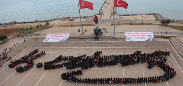 1919 Kişi Bedeniyle Atatürk İmzasını Attı!