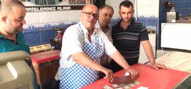 Belen'de Dolarları Bıçak Kıyması Yaptı