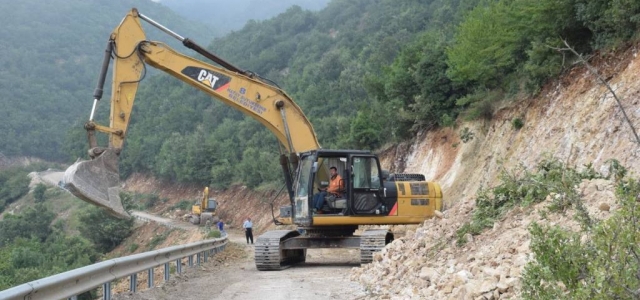 Belen'de Trafiği Rahatlatacak Çalışmalar