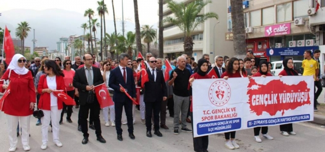 İskenderun'da 19 Mayıs Gençlik Yürüyüşü Düzenlendi