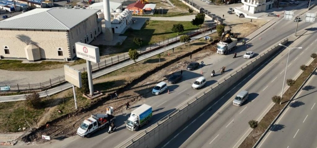 İSKENDERUN'DA ULAŞIM RAHATLIYOR