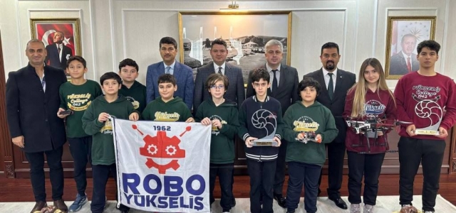 YÜKSELİŞ KOLEJİ'NE ARSUZ KAYMAKAMI'NDAN TEBRİK